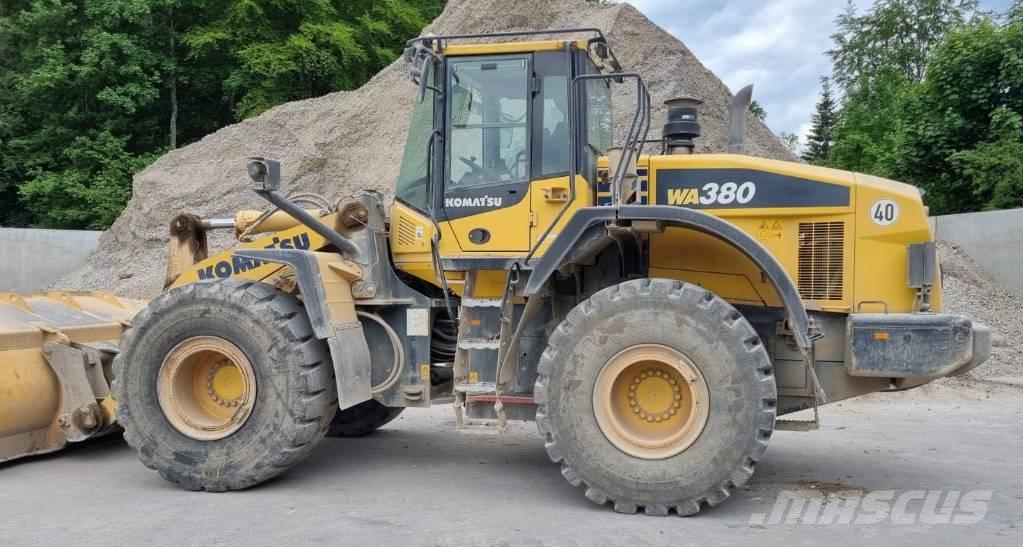 Komatsu WA 380 Колесни товарачи