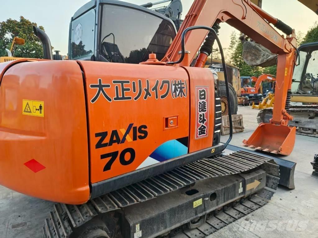 Hitachi ZX 70 Средни екскаватори 7т - 12т