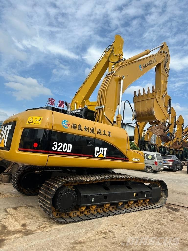 CAT 320 D Верижен екскаватор