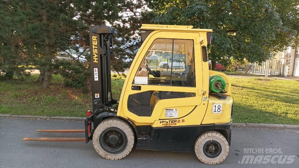 Hyster H2.5FT Камиони с АГУ