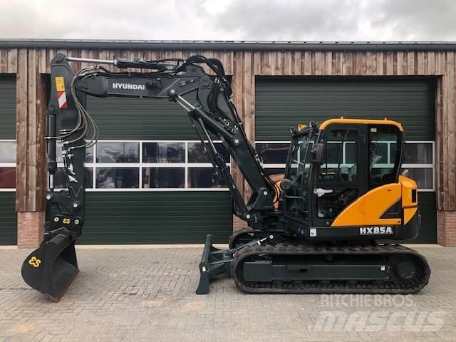 Hyundai HX 85 A Средни екскаватори 7т - 12т