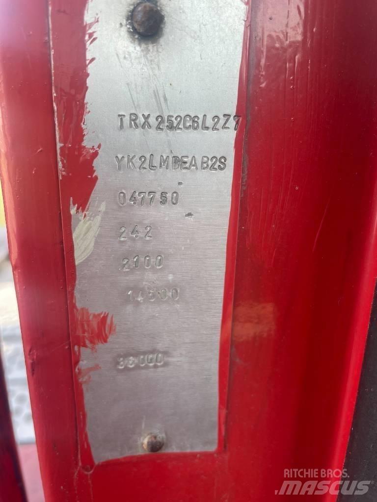 Kalmar TRX252 Терминални трактори