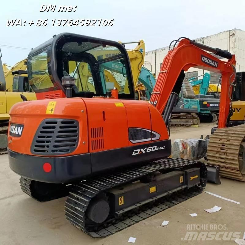 Doosan DX60 Верижен екскаватор