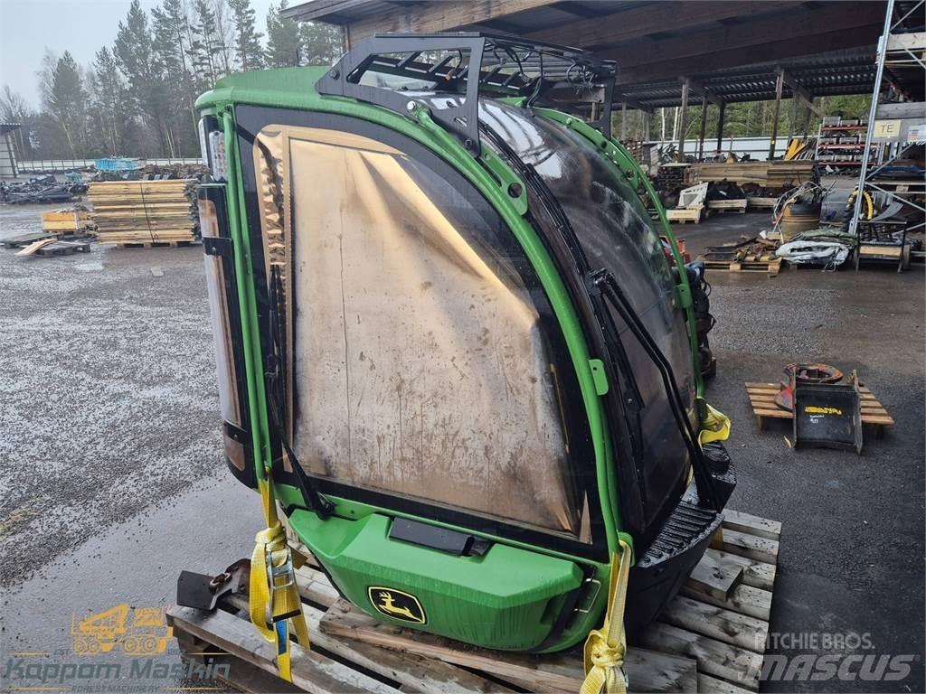 John Deere 1270G Кабина