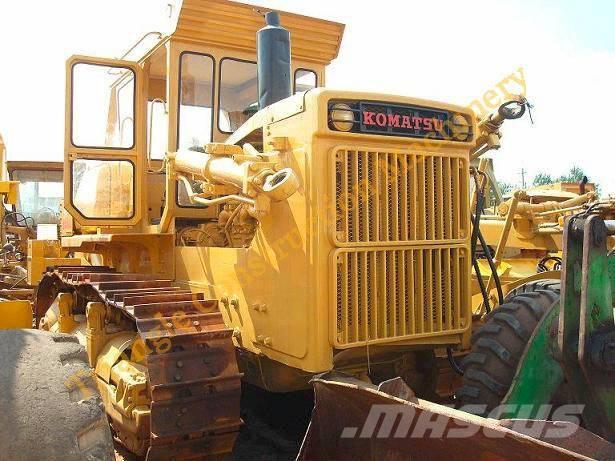 Komatsu D 155a-1 Верижни булдозери
