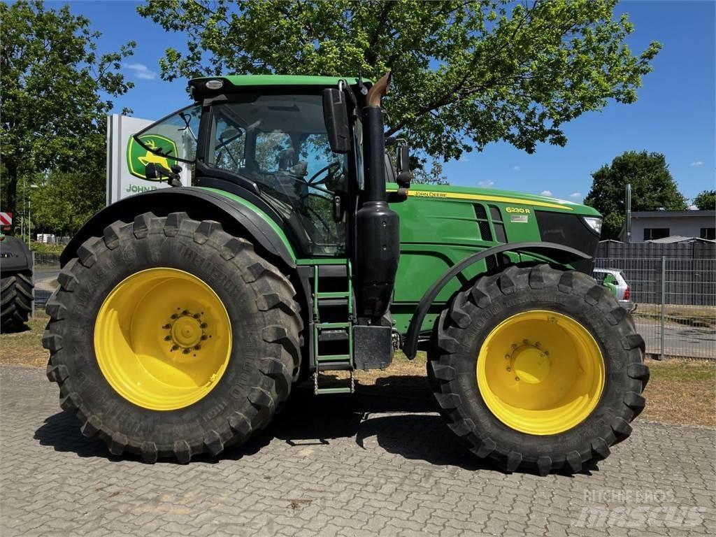 John Deere 6230R Трактори
