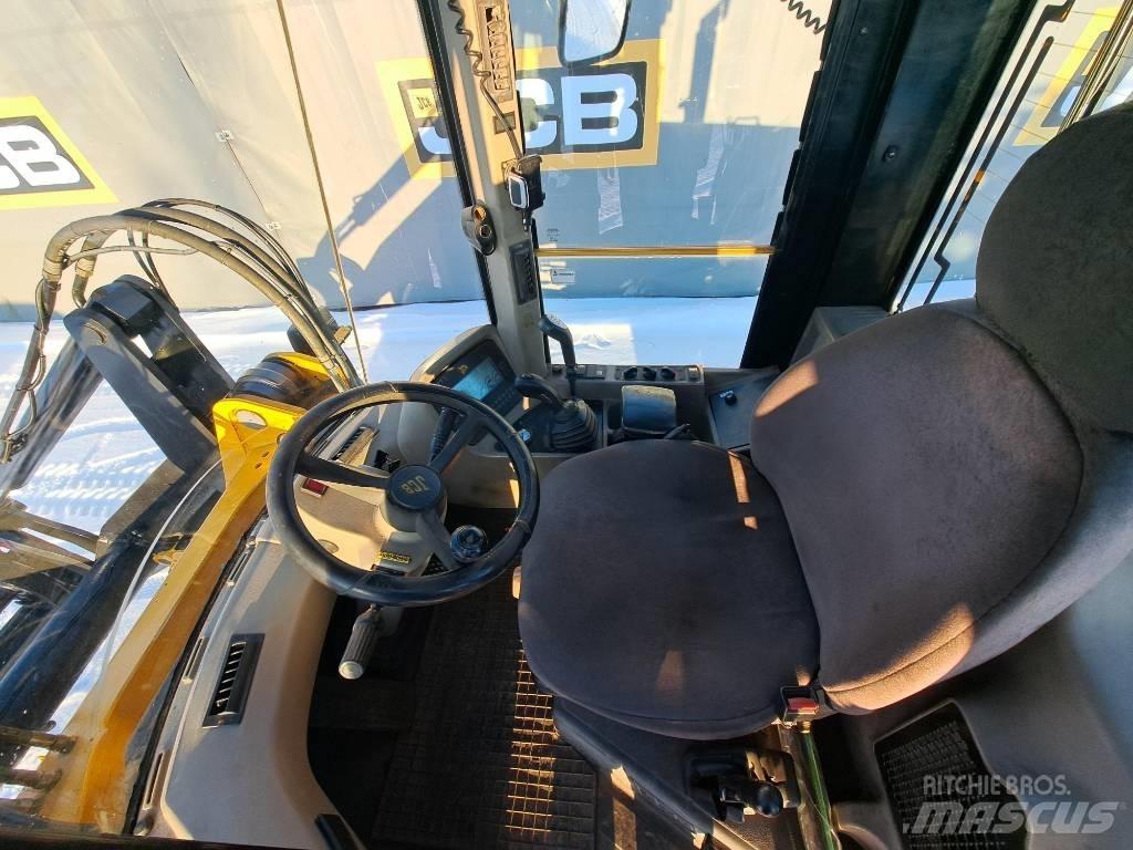 JCB 426 HT Колесни товарачи