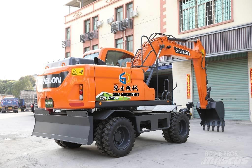 Develon DX125W Колесни екскаватори