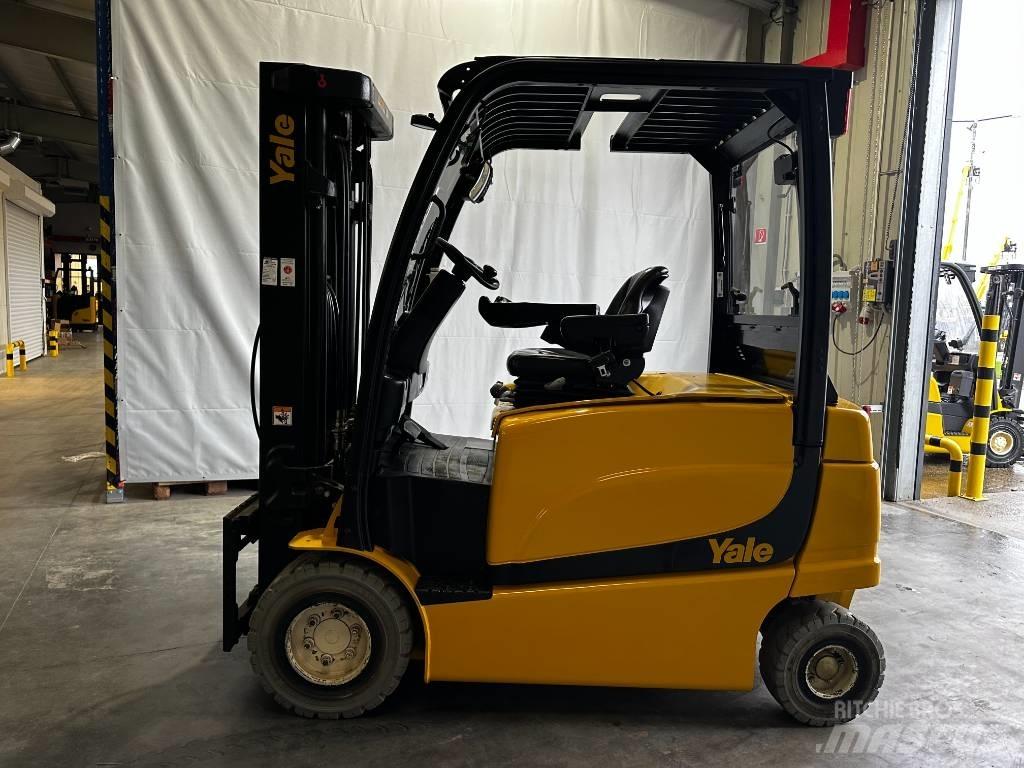 Yale ERP30VL Електрически вилични кари-повдигачи