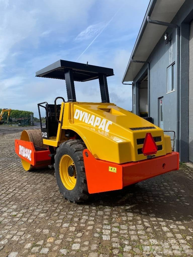 Dynapac CA 152 D Двойни барабанни ролки
