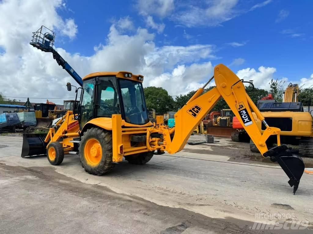 JCB 3 CX Товарач със заден ексватор