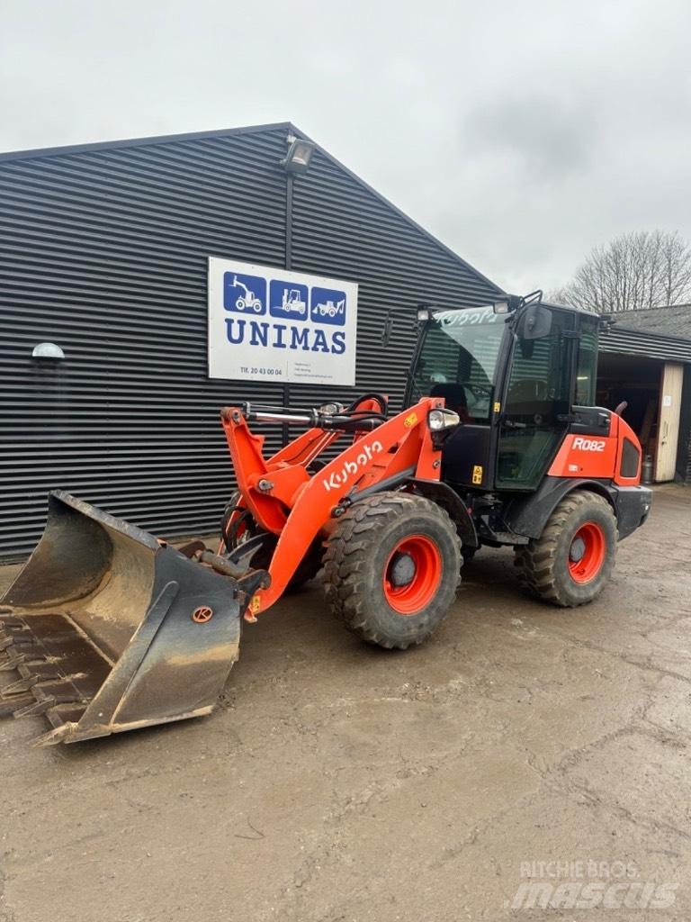 Kubota R 082 Колесни товарачи