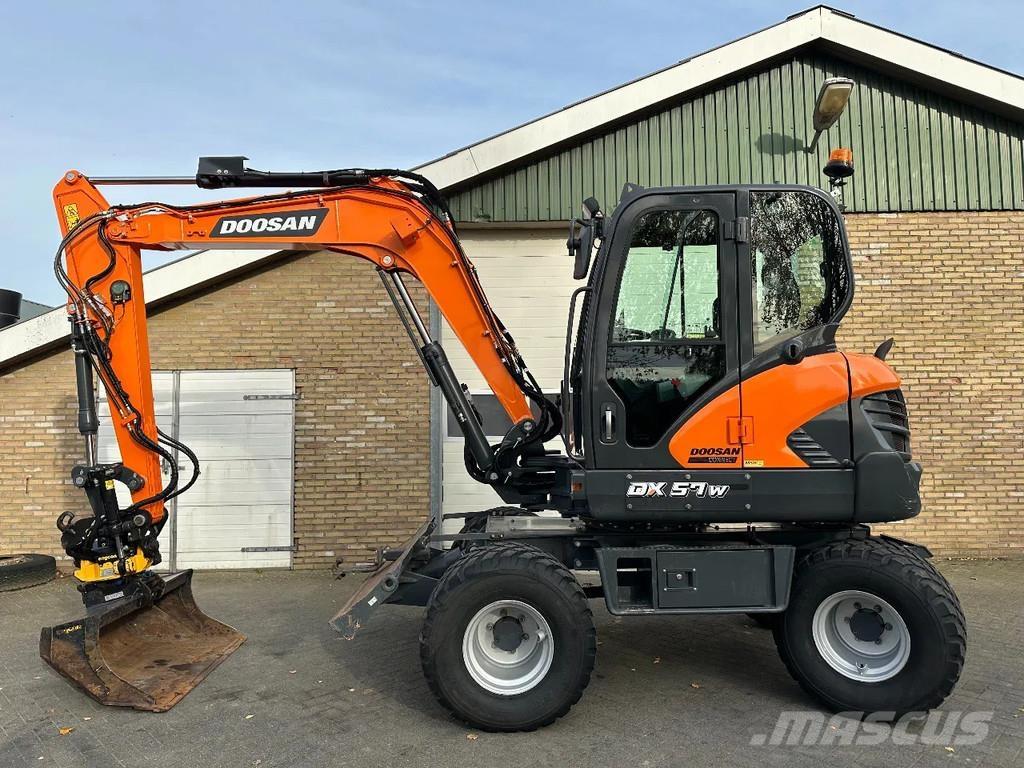 Doosan DX57W-7 Колесни екскаватори