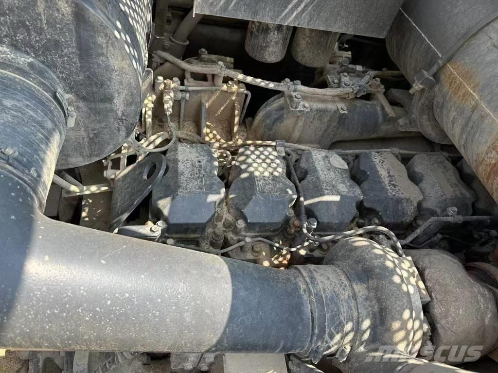 Komatsu PC 850-8 Багери амфибии