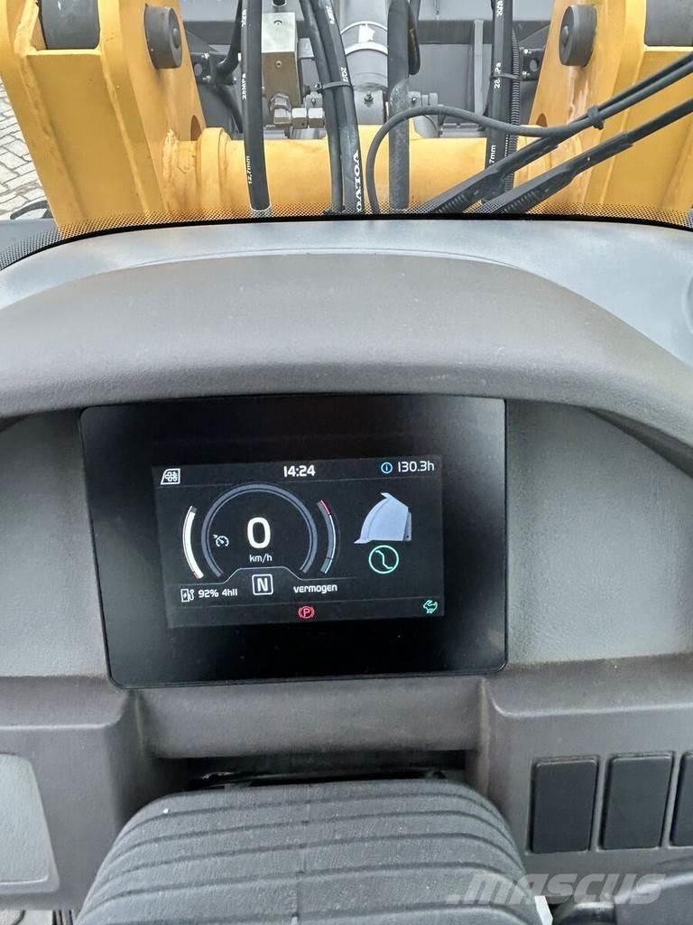 Volvo JL25HZ Колесни товарачи