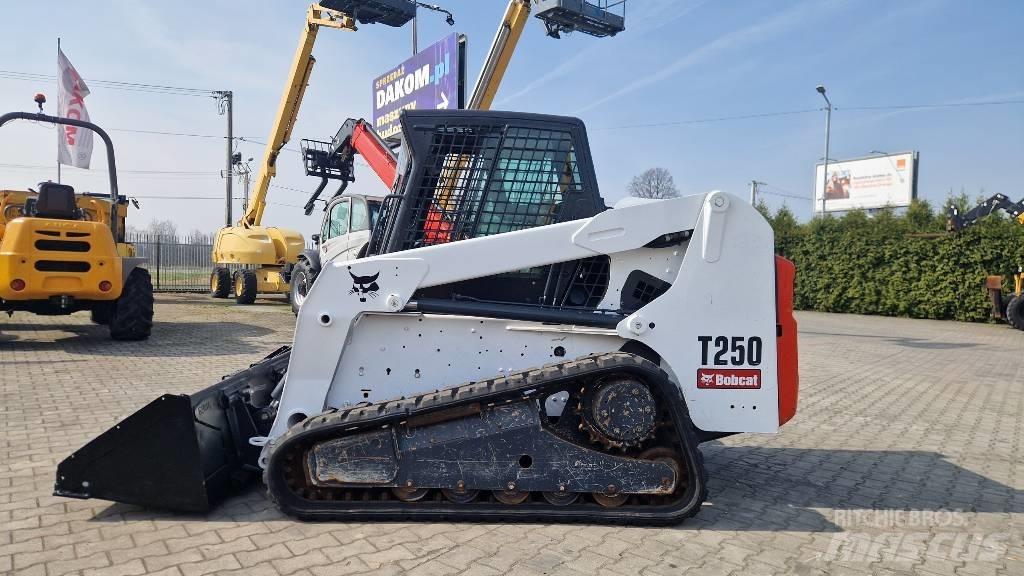 Bobcat T 250 Верижен товарач