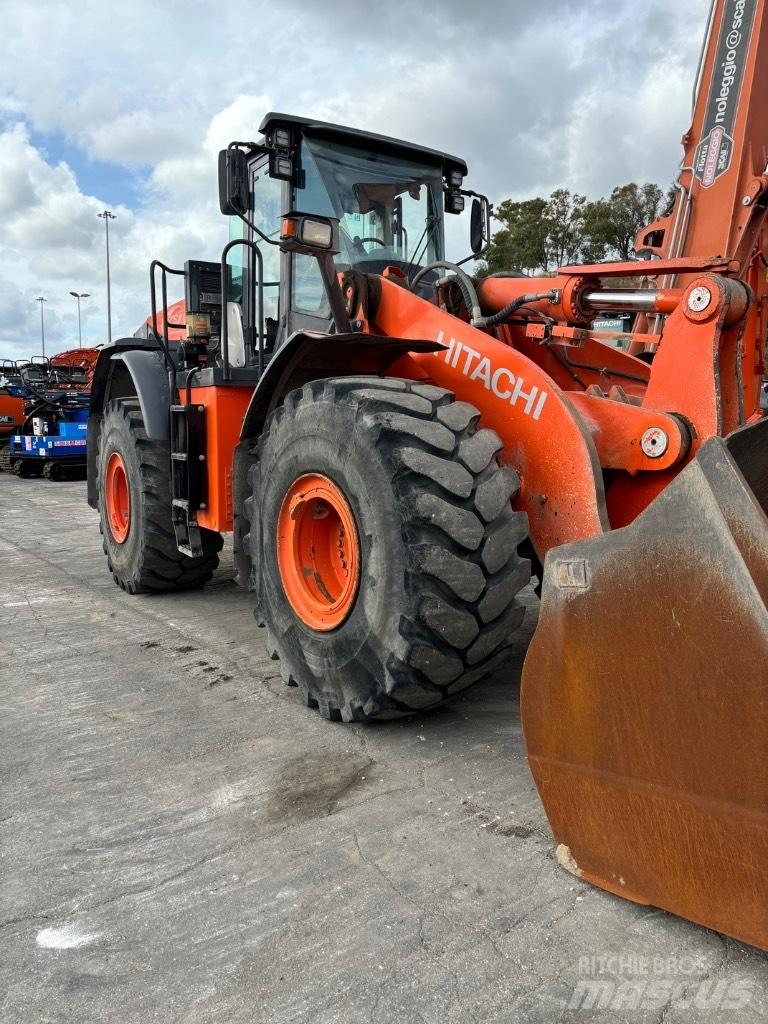 Hitachi ZW 310-6 Колесни товарачи