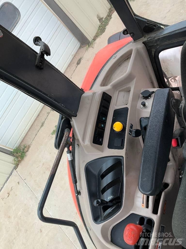Kubota M 7060 Трактори