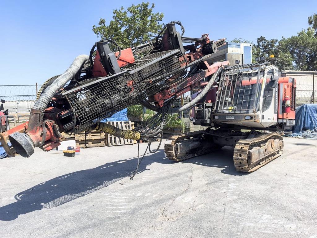 Sandvik DX 800 Апаратура за повърхностна редова сеидба