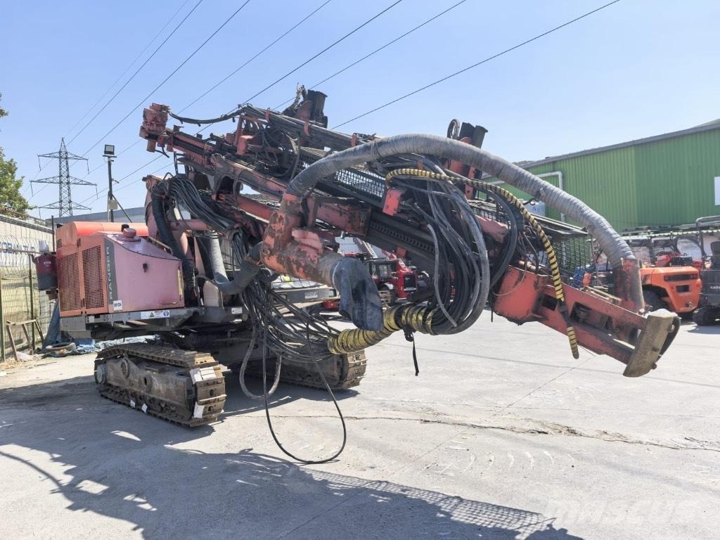 Sandvik DX 800 Апаратура за повърхностна редова сеидба