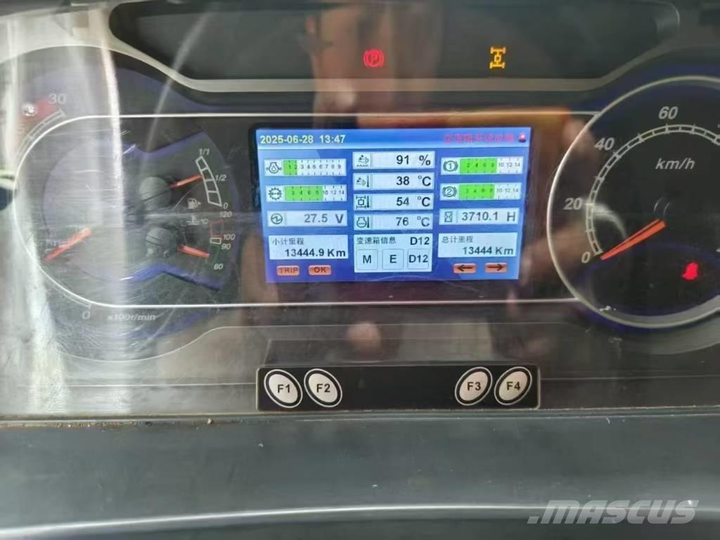 Sany SAC2600C8 Всъдеходни кранове