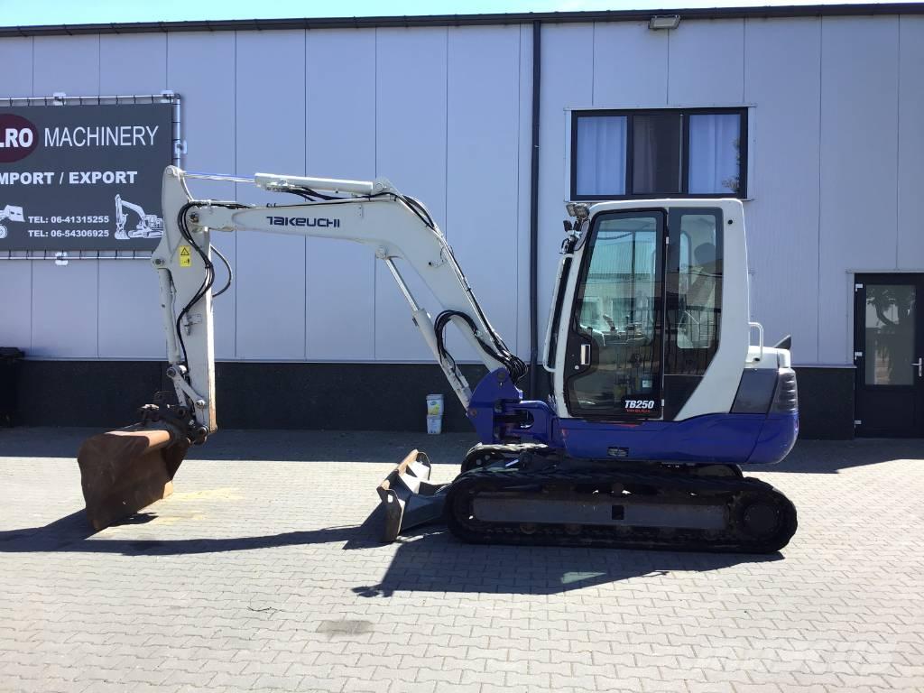 Takeuchi TB 250 Мини екскаватори < 7 т