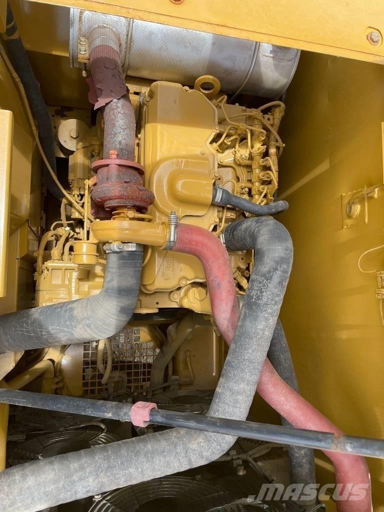 CAT 320 GC Средни екскаватори 7т - 12т