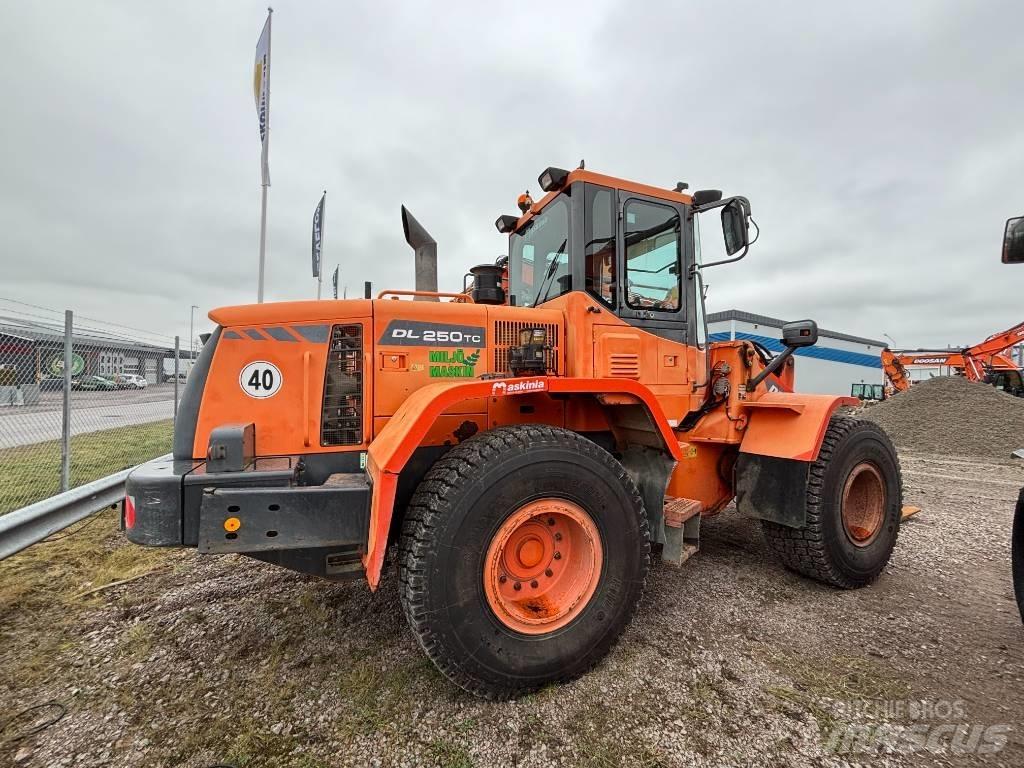 Doosan DL 250Z Колесни товарачи