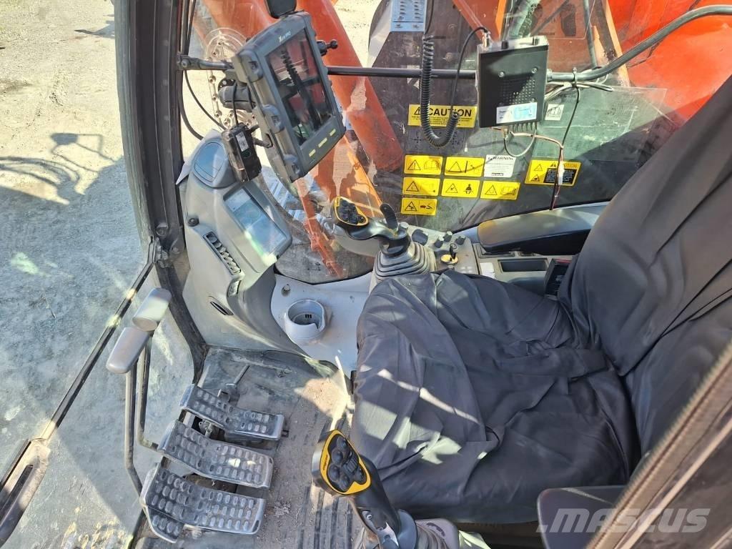 Hitachi ZX225USLC-5 Верижен екскаватор