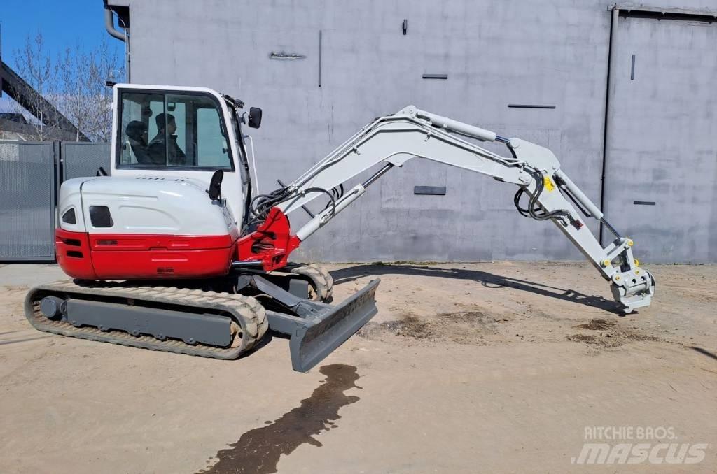 Takeuchi TB260 Мини екскаватори < 7 т