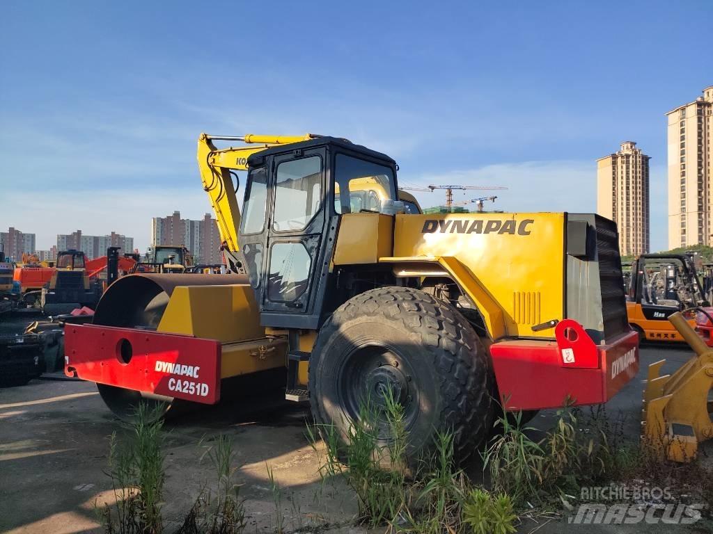 Dynapac CA 251 D Еднобарабанни ролки
