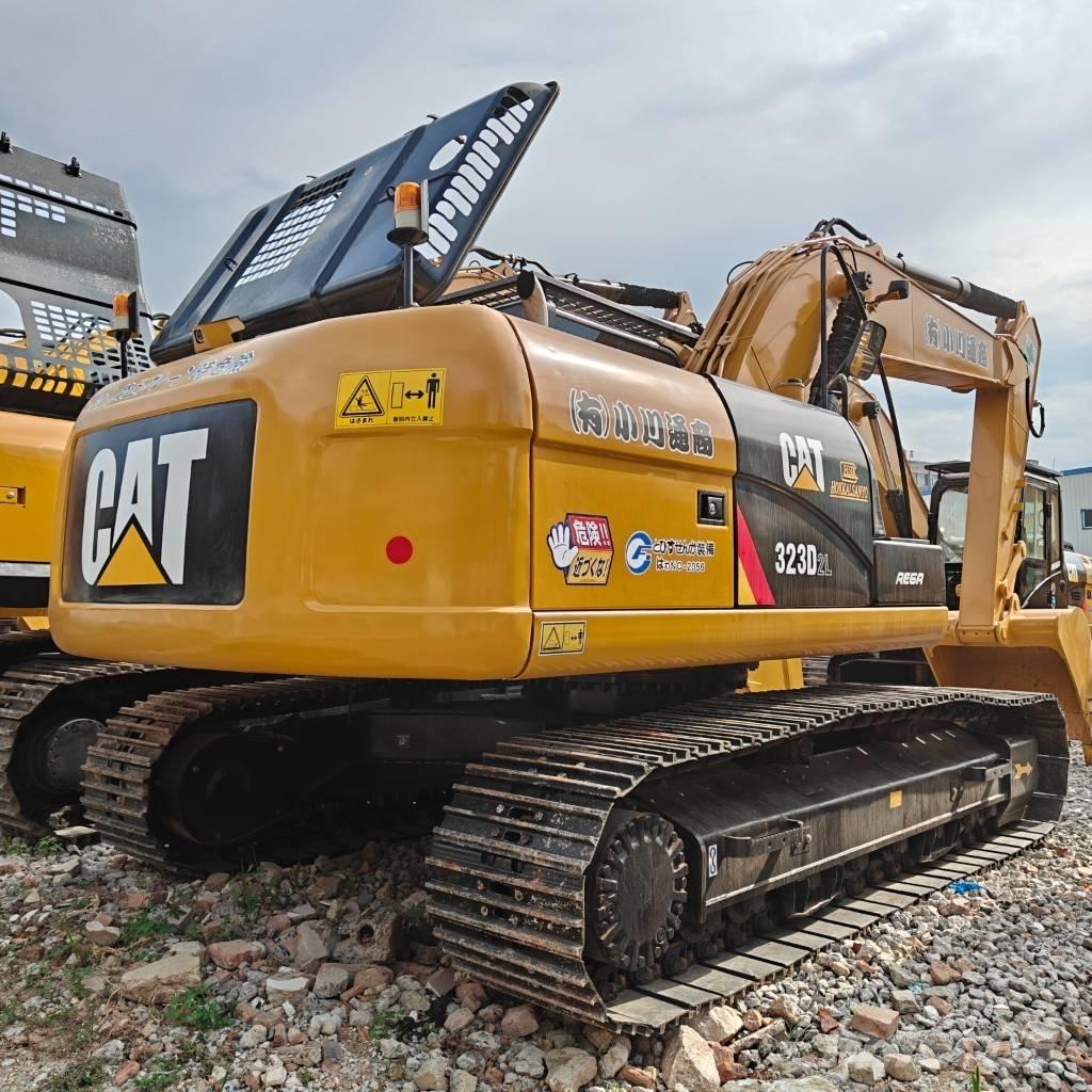 CAT 323 D L Верижен екскаватор