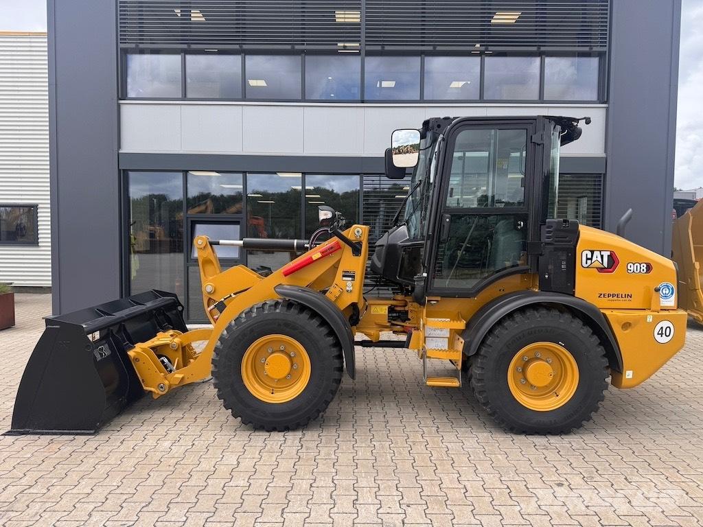 CAT 908 Колесни товарачи