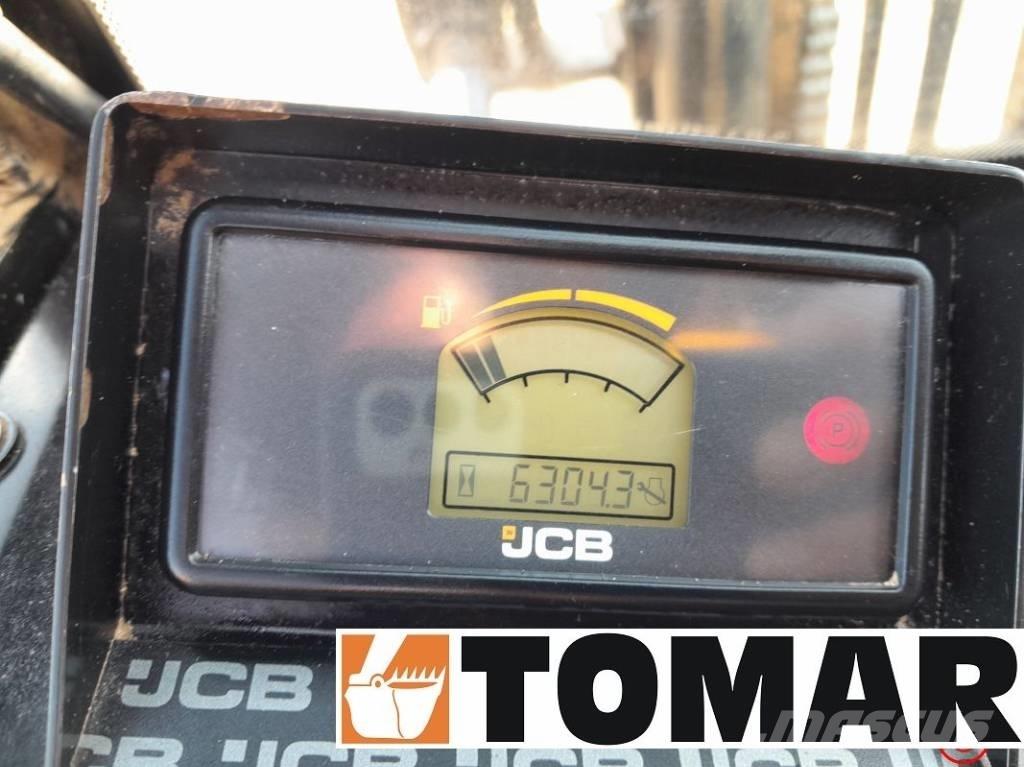 JCB 930-4 Камиони за херавни местности