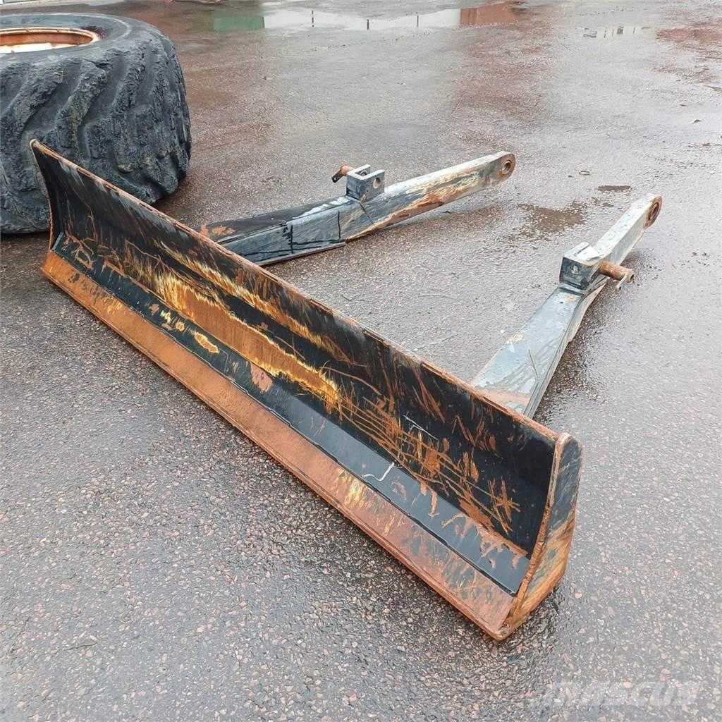  komatu 895 Други компоненти