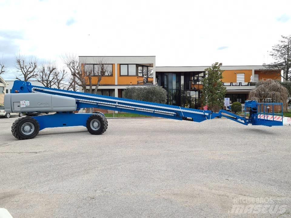 Genie S125 4WD Телескопични повдигачи
