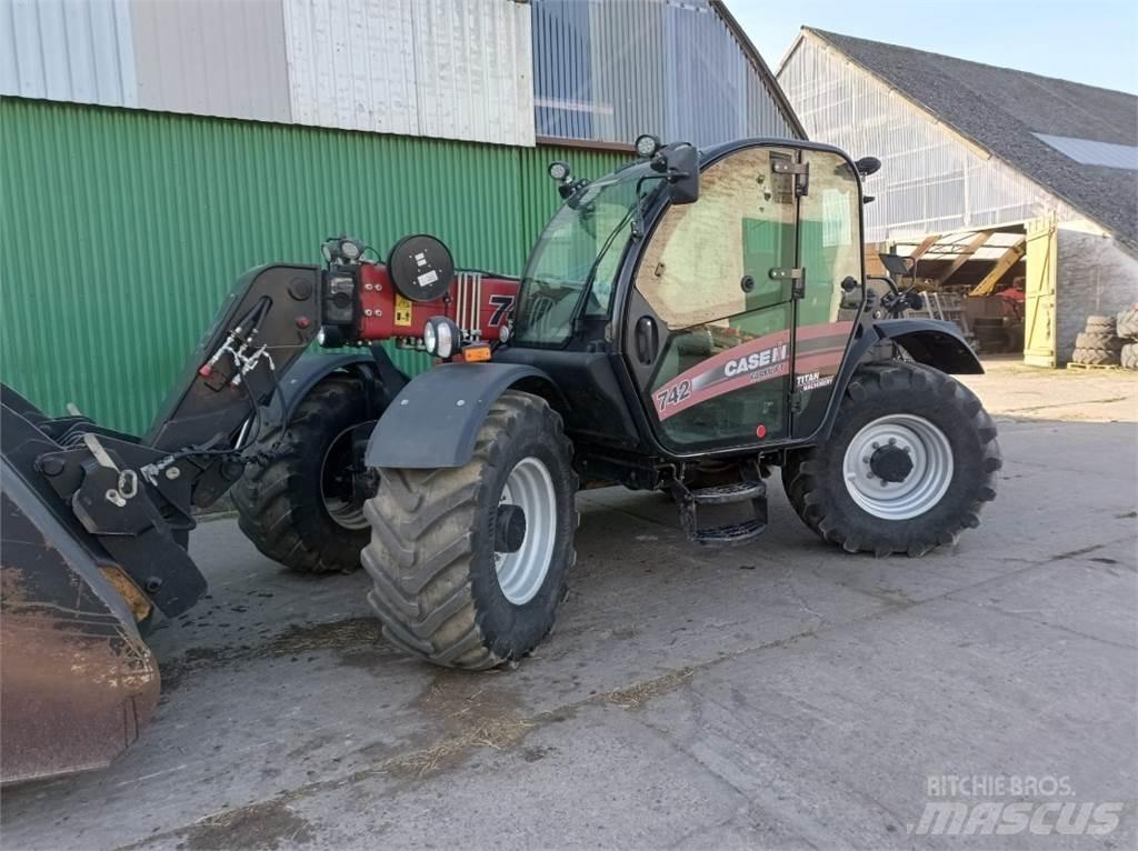 CASE 742 Farmlift Телескопични товарачи