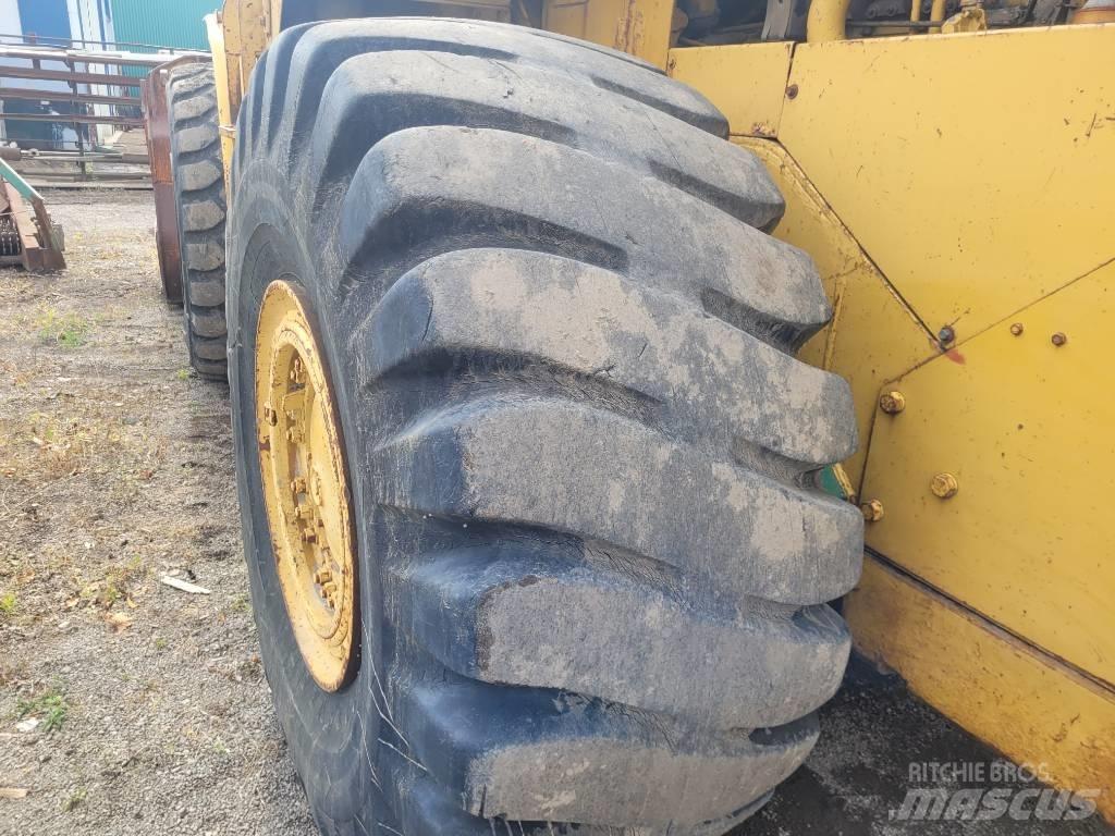 CAT 980 B Колесни товарачи