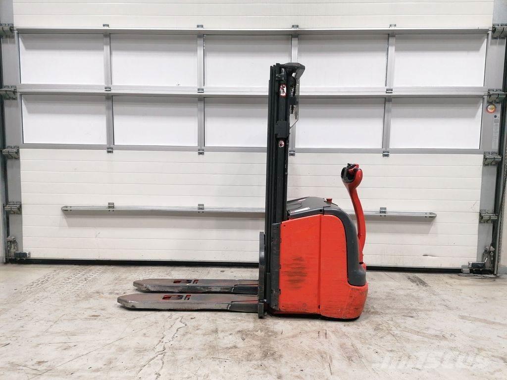 Linde L14 Колички високоповдигачи с теглич