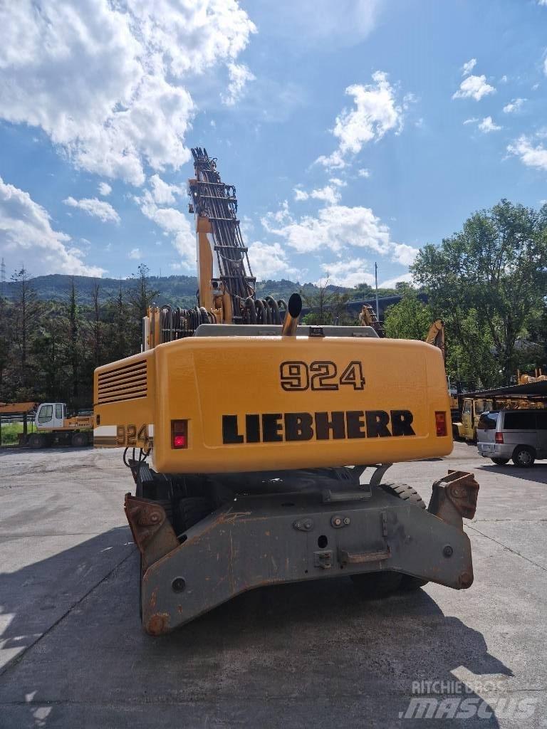 Liebherr A924C Оператори на отпадъци/индустрия
