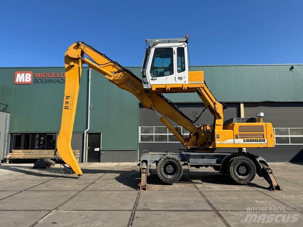 Liebherr A 924 B Оператори на отпадъци/индустрия
