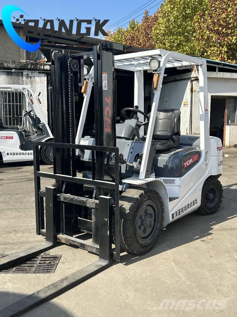 TCM FD35T3C Дизелови камиони