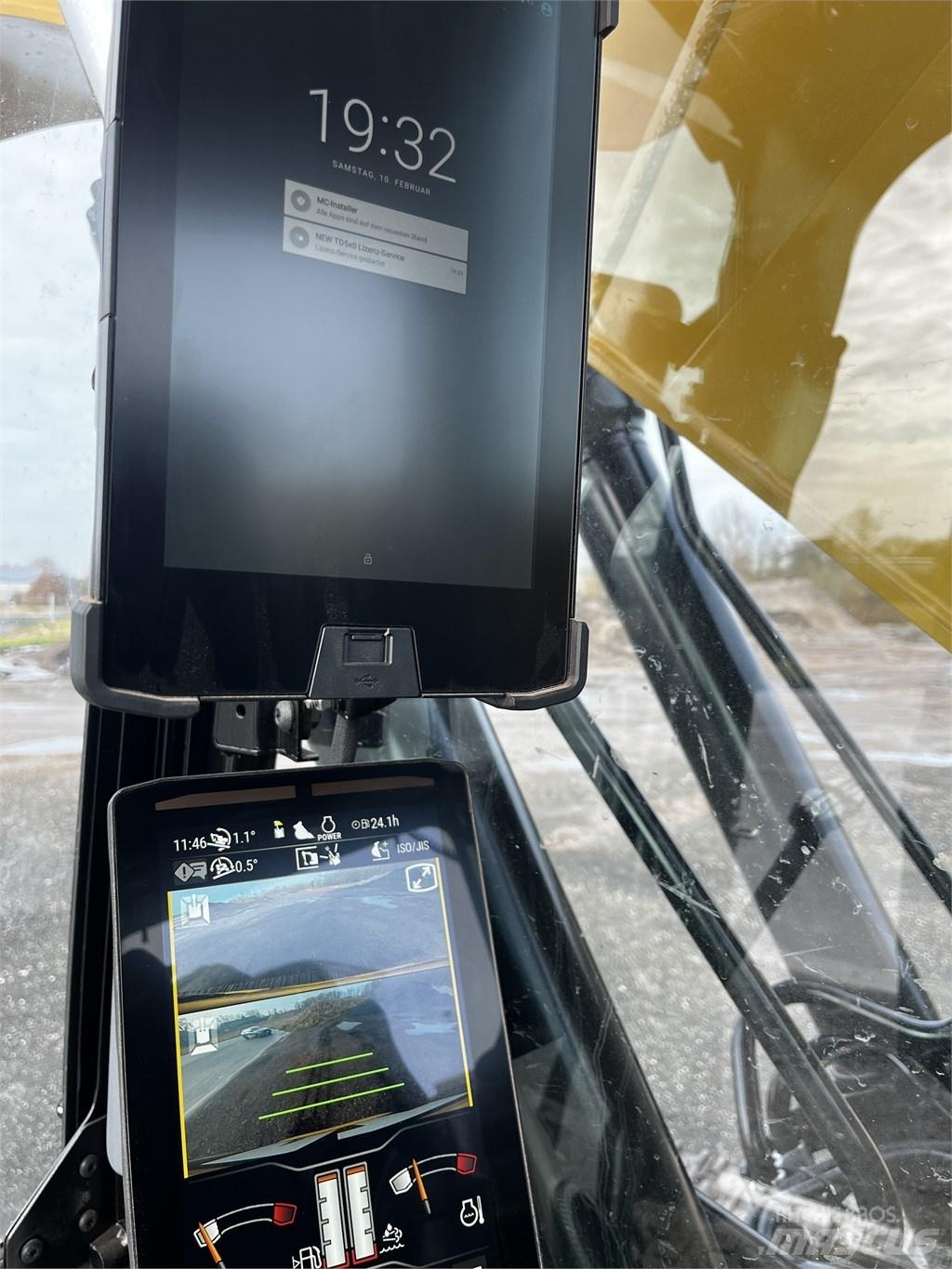 CAT 320 Верижен екскаватор