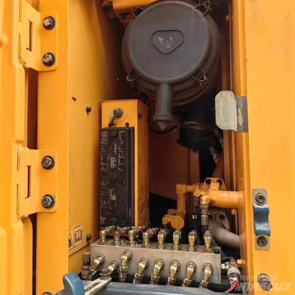 Hyundai 210-9 Колесни екскаватори