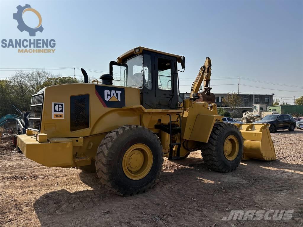 CAT 966G Колесни товарачи