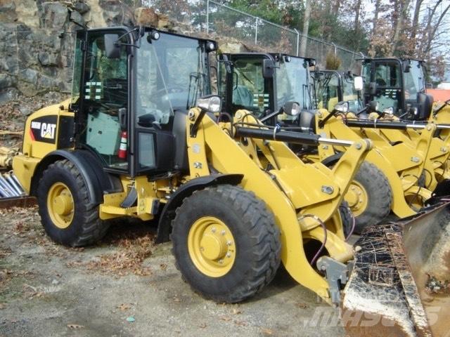 CAT 906 M Колесни товарачи