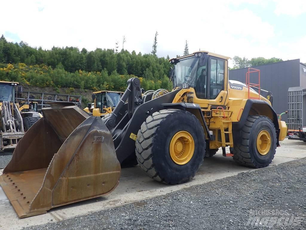Volvo L 220 H Колесни товарачи