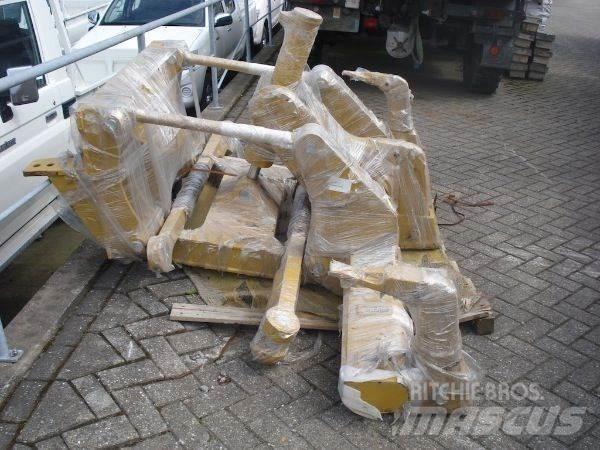 CAT 140M/160M Ripper Строителство - Други