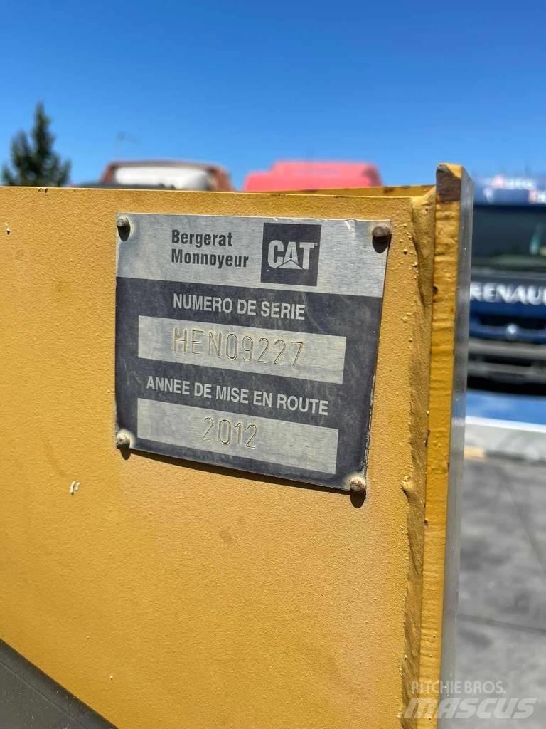 CAT 236 B Мини товарачи
