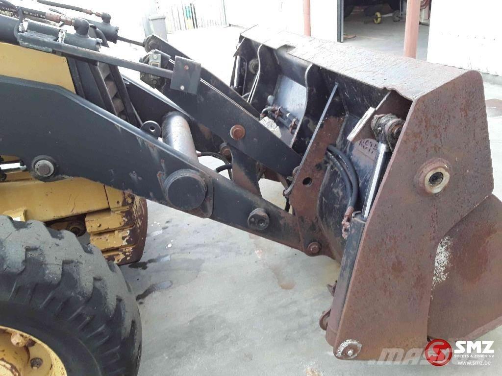CAT 432 D Товарач със заден ексватор